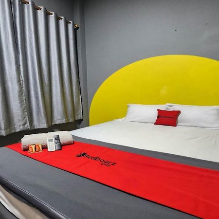 Hotel Bimo Sakti By San Джакарта Екстериор снимка